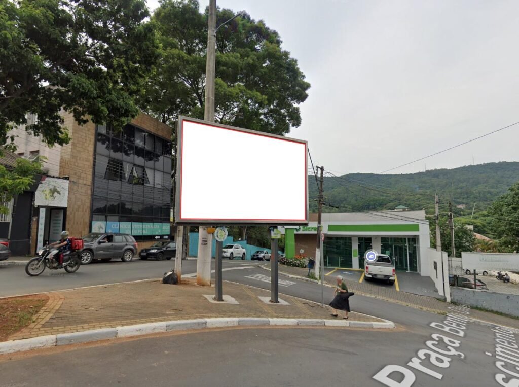 Foto com sinalização da localização do painel apresentado em Mairiporã, outdoor em Mairiporã.